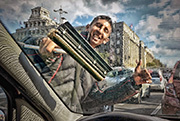 Fotografija je snimljena u Beogradu iz automobila na semaforu kod Skupstine i Glavne poste na Bulevaru Kralja Aleksandra 22. aprila 2012.g. Fotografija je objavljena na sajtu 1x.com pod nazivom YEAHHHH